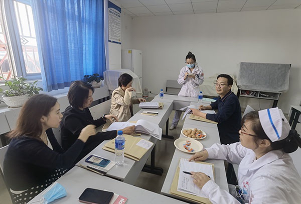用捐赠的卵子进行借精供卵